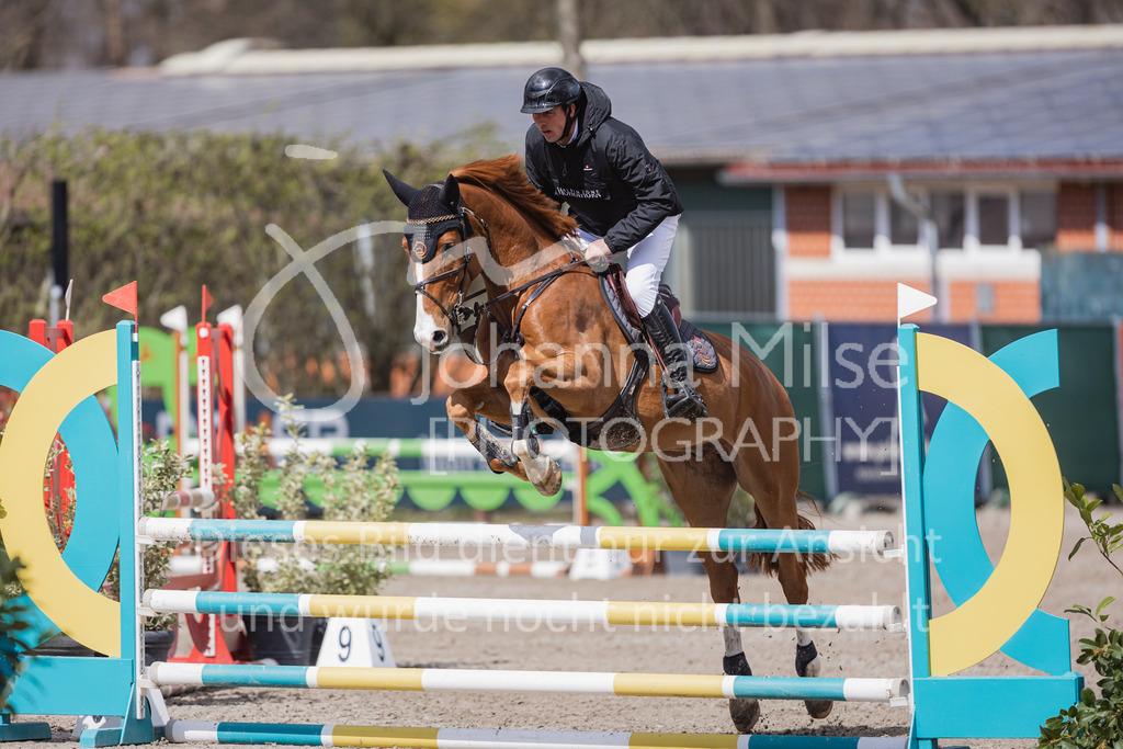 230411_Mühlen_02SprPf-A-273 | Deine schönsten Turniermomente als professionelle Fotos! Entdecke hochwertige Pferdesport-Fotografie im Online-Shop. Jetzt Fotos finden & bestellen!