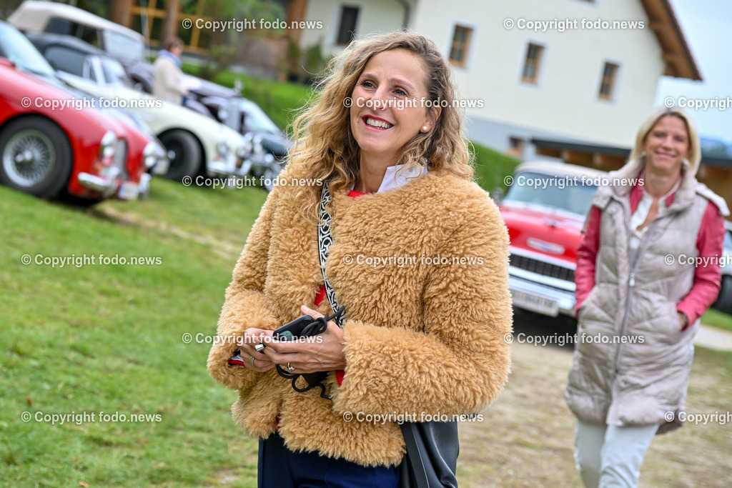 Frauen fuer Frauen_ Charity Oldtimerfahrt_ 04.10.2025-155 | 04.10.2025, Linz, AUT, Oldtimer Charity im Bild Frauen fuer Frauen Oldtimerfahrt, Teilnehmer©Harald Dostal / fodo.media
