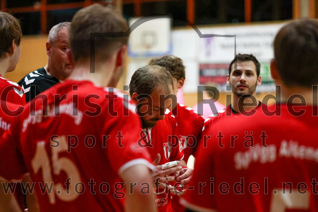 2022-11-19_060_SpVgg_Altenerding_gegen_TG_Landshut_II | Erding, Deutschland, 19.11.2022:
Handball, Bezirksoberliga Männer 2022 / 2023, 9. Spieltag, SpVgg Altenerding gegen TG Landshut II, Endergebnis: 33:31

Tobias Schlecht (SpVgg Altenerding, #13)

Foto: Christian Riedel / fotografie-riedel.net