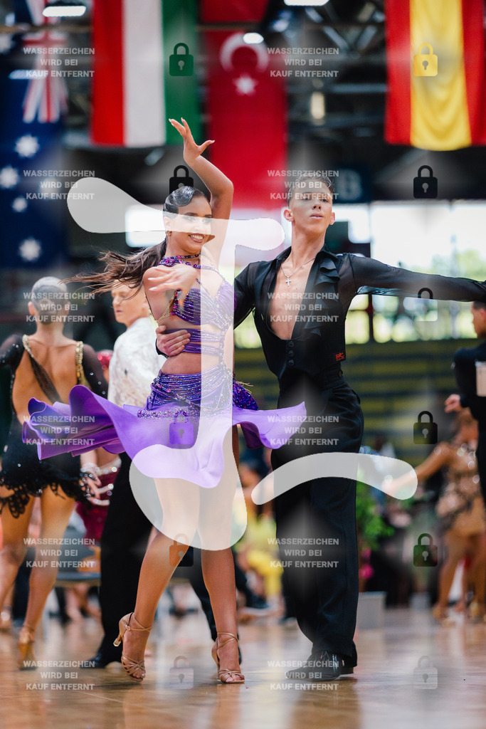 Hessen Tanzt WDSF Open Youth Latin 29th (59) Erik Rettich _ Julia Scheibel (TSC Saltatio Neustadt im TV 1860 Mußbach)-2025-05-17-0763 | Webshop for digital downloads and prints of dance sport, event & show photographer Julian Link - Realisiert mit Pictrs.com
