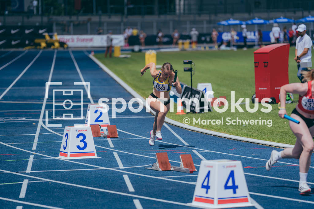 DM U23 U18 Bochum 2026 | Pauline Liebers (LG Mittweida) beim Start in der 4x100-Meter-Staffel bei den Deutschen Meisterschaften der U18 &amp; U23 2026 im Lohrheidestadion in Bochum-Wattenscheid. - Realisiert mit Pictrs.com