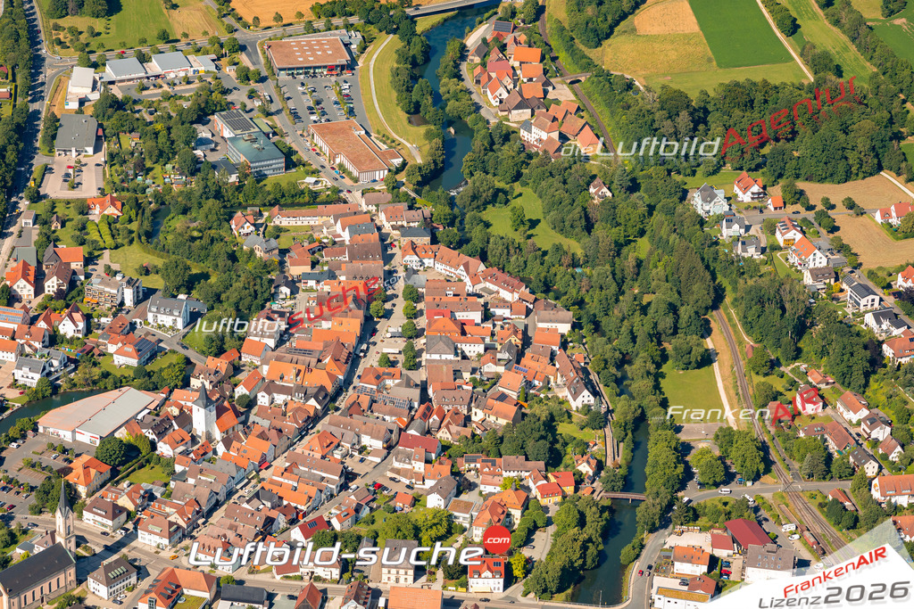 Das Luftbild zeigt :  Ebermannstadt - Die Luftaufnahme wurde 2024 vom UL-Flugzeug aus erstellt ( keine Drohne ) - Hochauflösende Luftaufnahme - Für grossformatige Ausdrucke geeignet. Die Geschenkidee !Mit Lizenz und Bildrechte bestellbar