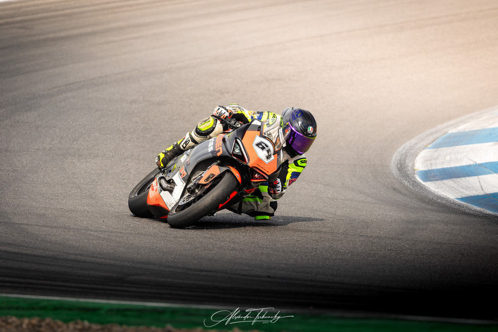 Ducati Trackday Hockenheimring 2026 | Entdecken Sie die faszinierende Welt von Alexander Tschuncky Arts: Kreative Fotografie, atemberaubende Automobilkunst und hochwertiger Bilderdruck. Lassen Sie sich inspirieren! - Realisiert mit Pictrs.com