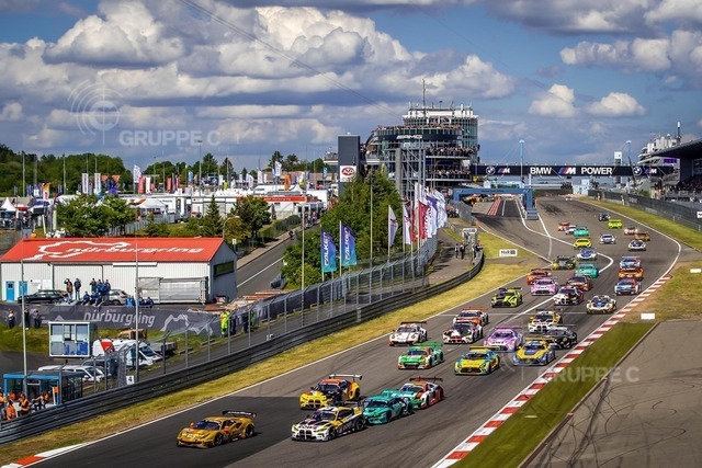 24hNbr22_052816002426214ML_TU | (26): Björn Grossmann, Simon Trummer, Jonathan Hirschi, Luca Ludwig(99): Connor De Phillippi, Philipp Eng, Augusto Farfus, Nick Yelloly(72): Daniel Harper, Max Hesse, Neil Verhagen(7): Axcil Jefferies, Jordan Pepper, Michele Di Martino, Maximilian Hackländer - Realisiert mit Pictrs.com