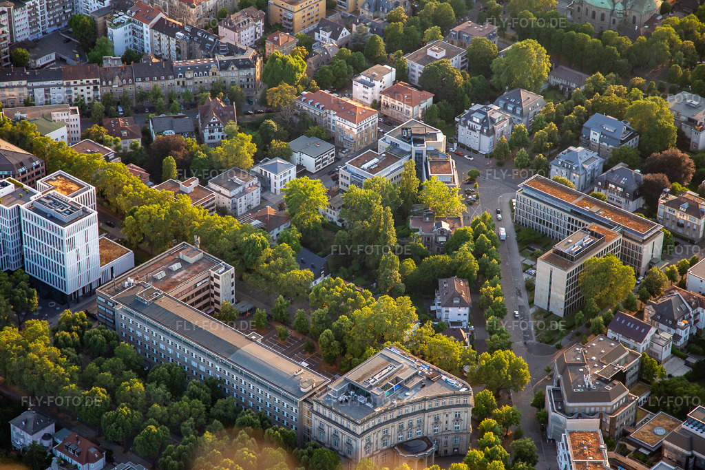 Luftbild: Palais Lanz Verwaltungs GmbH im Ortsteil Oststadt in Mannheim im Bundesland Baden-Württemberg in Deutschland. – Foto: IMG_137175.jpg vom 24.06.2023 durch Werner Riehm/FLY-FOTO.de – Auflösung des Originals: 5472 x 3648 px – Palais Lanz