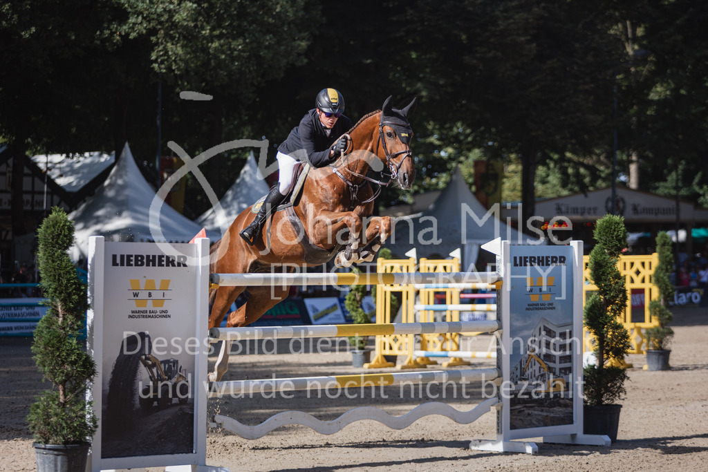 230910_OWLCh_GroßerPreis-629 | Deine schönsten Turniermomente als professionelle Fotos! Entdecke hochwertige Pferdesport-Fotografie im Online-Shop. Jetzt Fotos finden & bestellen!