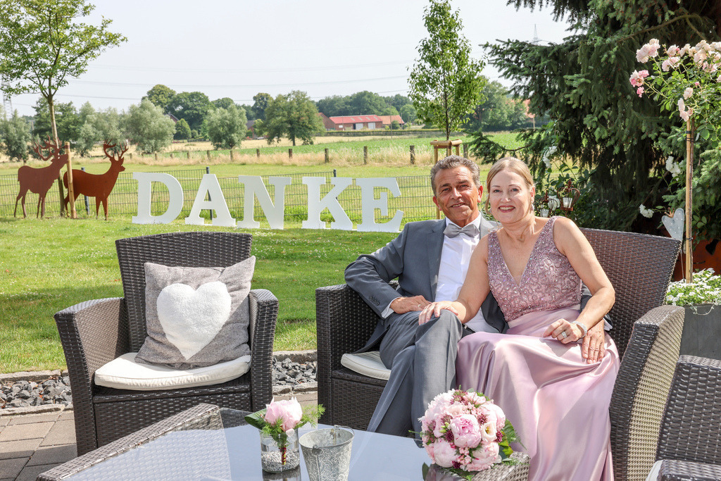 top-top.de Hochzeiten024 | Foto, Video, Fotografie, Videografie, Fotobox, DJ, Discjockey, Musik, Musikbox, Veranstaltung, Photobooth, Amazon, Ebay, Buchtipp, Bestseller, Autor, Verlag, Buch, Wesel, Hamminkeln, NRW, Dinslaken, Rees, Drohne, Hochzeit, Party, Fotobox, Wesel, Fotograf