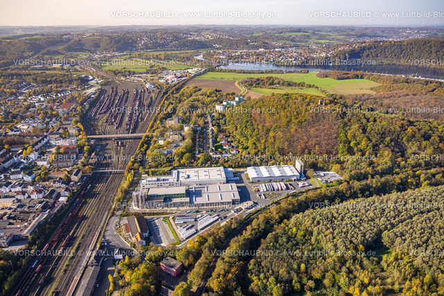 Hagen221015299 | Luftbild, Dörken Chemiewerk, Güterbahnhof Vorhalle, Kaisberg mit Freiherr-vom-Stein-Turm, Harkortsee im Hintergrund, Vorhalle, Hagen, Ruhrgebiet, Nordrhein-Westfalen, Deutschland