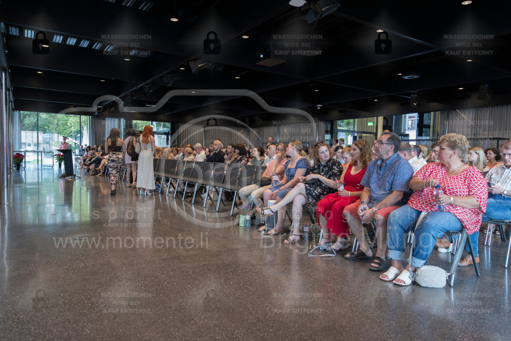 FeusiDiplomfeier_R6OO2936-Verbessert-NR | Brigitte Münger / bmsportphotography - Realisiert mit Pictrs.com