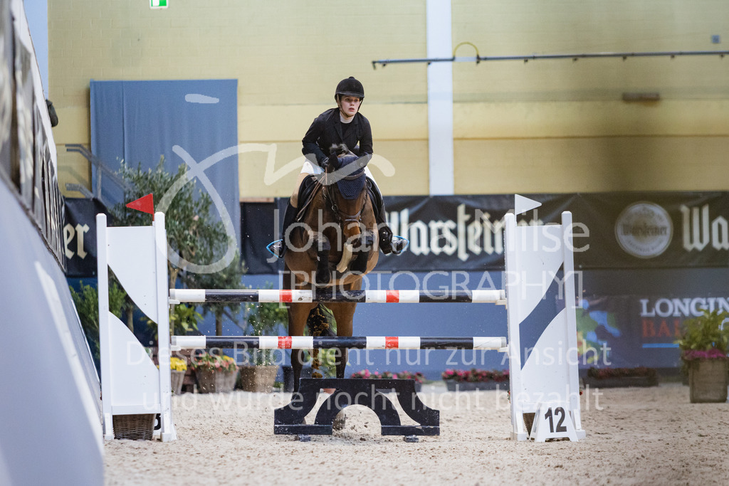 221112_Warstein_L-Spr-158 | Deine schönsten Turniermomente als professionelle Fotos! Entdecke hochwertige Pferdesport-Fotografie im Online-Shop. Jetzt Fotos finden & bestellen!