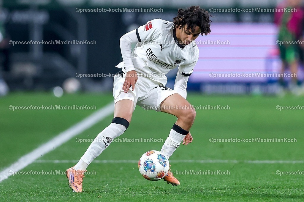 BMG13122502149 | 13.12.2025, Fußball, Borussia Mönchengladbach - VfL Wolfsburg, 1. Fußball Bundesliga, 14.Spieltag, Borussia-Park, Saison 2025 2026: Wael Mohya (Borussia Mönchengladbach #36)  DFB regulations prohibit any use of photographs as image sequences and or quasi-video.
