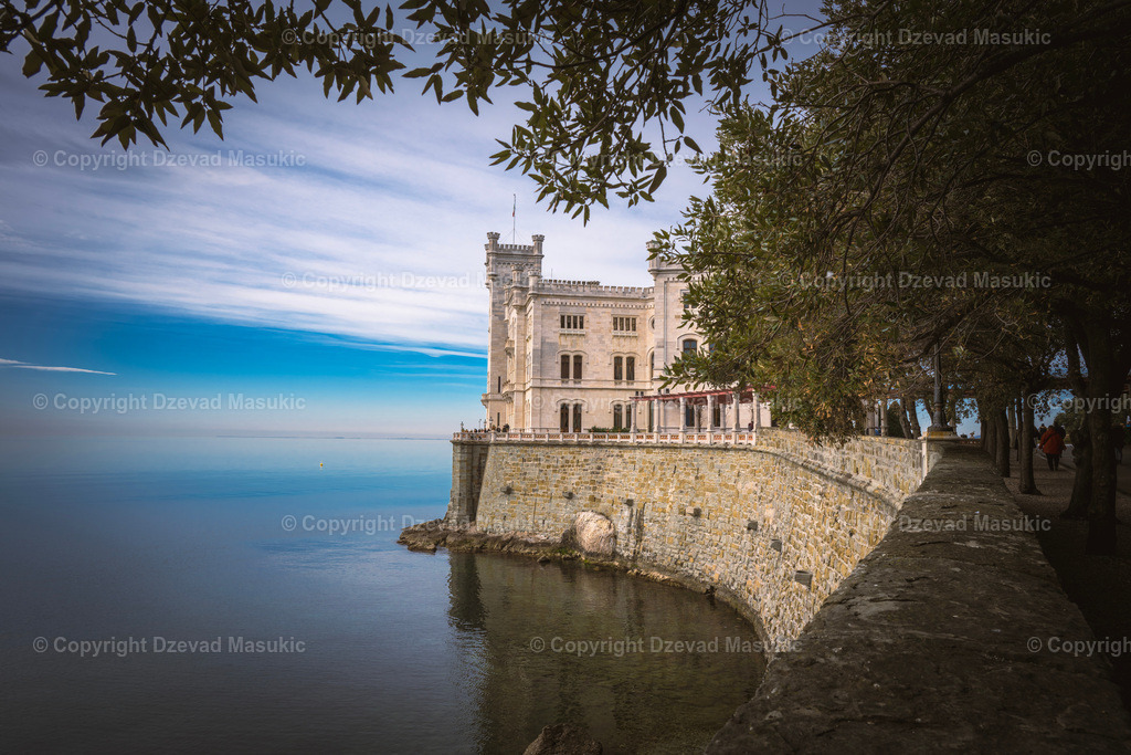 Castello di Miramare - Italien | Ich fotografiere Landschaften, Produkte und erstelle für Sie Firmenportraits. Engagieren Sie mich für den nächsten Projekt. - Realisiert mit Pictrs.com