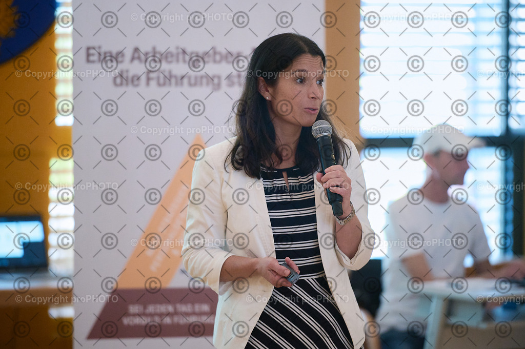 252_202509_EmployerBranding_NZ6_0056 | proPHOTO - Realisiert mit Pictrs.com