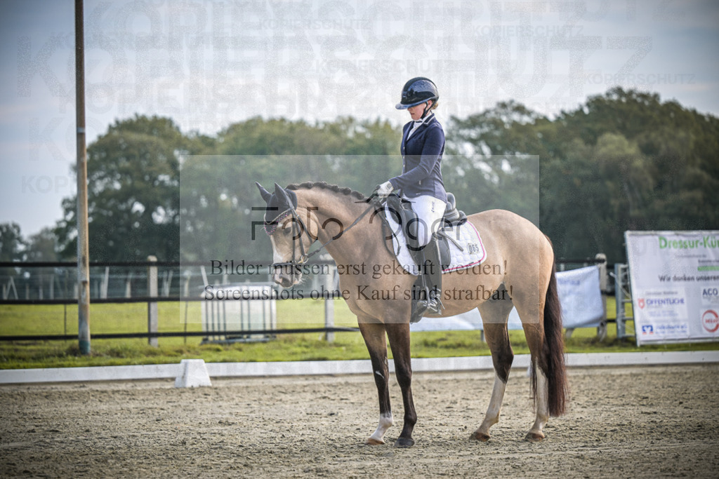DOS_B044 | Entdecke hochwertige Reitturnierfotos von Foto Oger. Professionell, emotional und authentisch – jetzt Lieblingsmomente im Shop bestellen.Deutschlandweite Turnierfotografie. - Realisiert mit Pictrs.com