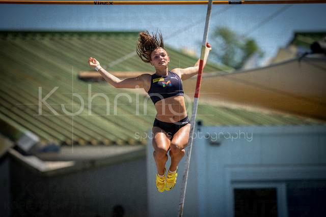 Juniorengala 2026; Mannheim, 13.06.2026 | MANNHEIM, GERMANY - JUNE 13, 2026 :  Lotte Gretzler (GER/USC Mainz) competing during women’s U20 pole vault of the Juniorengala 2026 at Michael-Hoffmann-Stadion on June 13, 2026 in Mannheim, Germany.