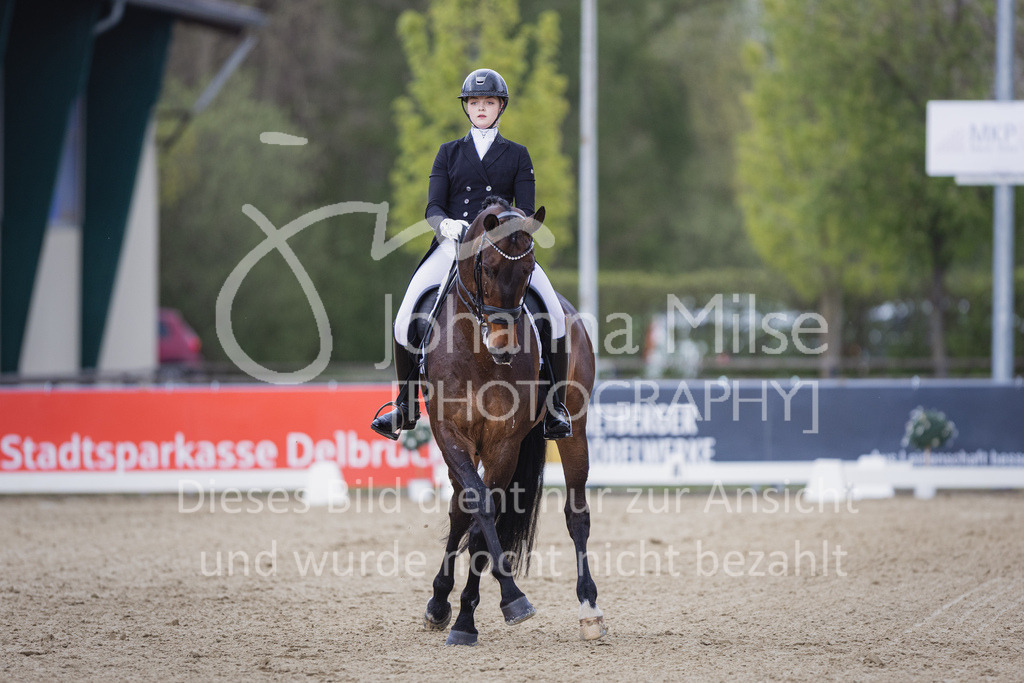 230429_Dressurfestival_S3St-205 | Deine schönsten Turniermomente als professionelle Fotos! Entdecke hochwertige Pferdesport-Fotografie im Online-Shop. Jetzt Fotos finden & bestellen!