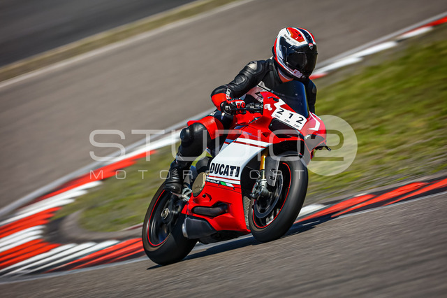 0212-240625_NR-008_212 | Deine Full-Service-Agentur für ✔️Videoproduktionen und ✔️Motorsportfotografie Jetzt Angebot anfragen!