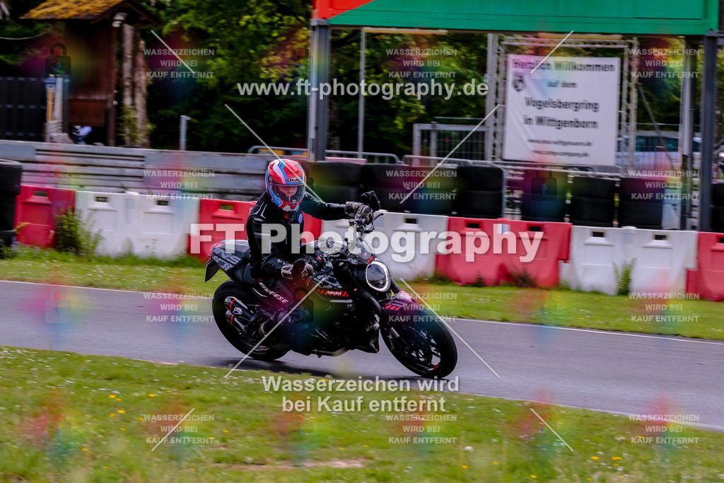 MotoTeamVBK-20986 | Hier findet Ihr Bilder von Touristenfahrten auf der Nürburgring Nordschleife oder von anderen Veranstaltungen die ich besucht habe. Viel Spass beim Durch Schauen 