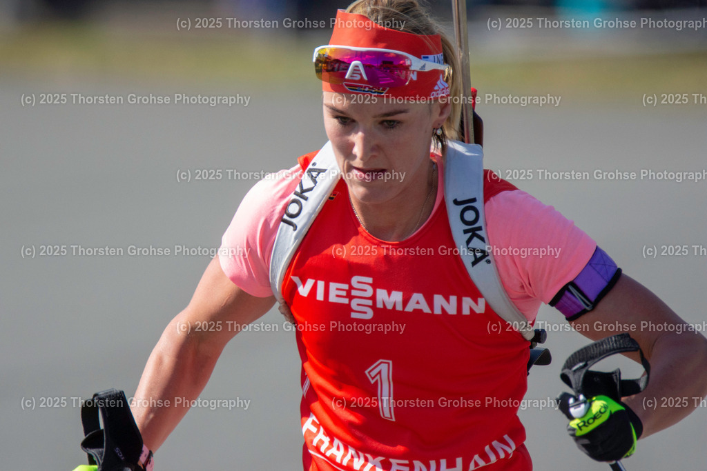 Deutsche Meisterschaften Biathlon 2018 | Deutsche Meisterschaften Biathlon 2018, Massenstart Frauen am 15.09.2018 in der DKB SKI ARENA in Oberhof, (Deutschland)

Bild: Denise Herrmann vom WSC Erzgebirge Oberwiesenthal /BwFb (1) - Realisiert mit Pictrs.com