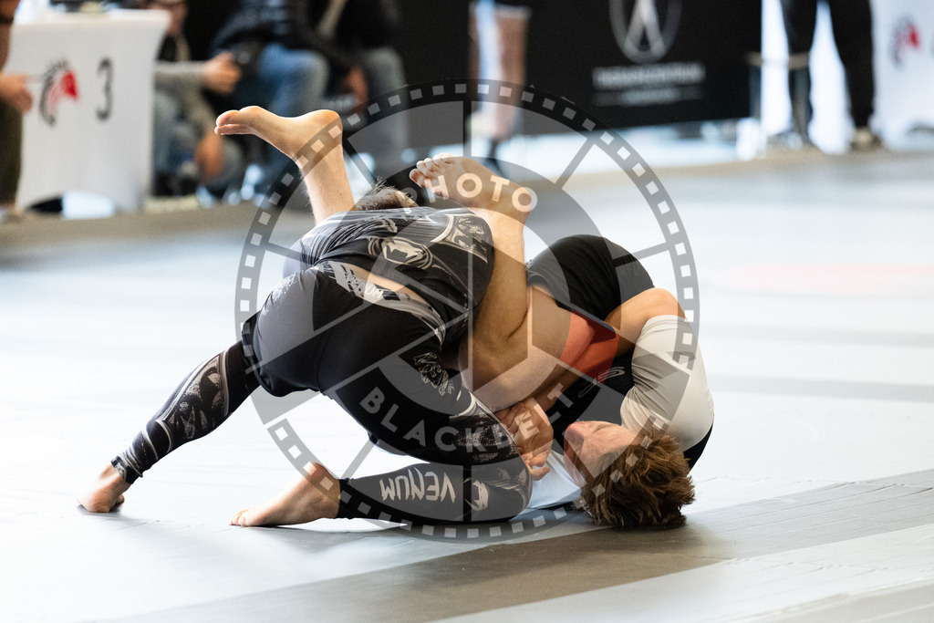 20251129PBB6657 | Fighters compete during the luta livre competition ILLCS XI winter edition on November 29, 2025 in Hannover, Germany.