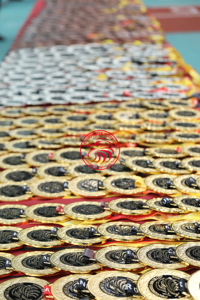 1J7A2412 | Fotos vom Adler Cup - Pictures from Adler Cup

Hier findet Ihr alle Eindrücke und großen Momente der Adler Cup Wochenenden. Here you will find all impressions and great moments of the Adler Cup weekends. - Realisiert mit Pictrs.com