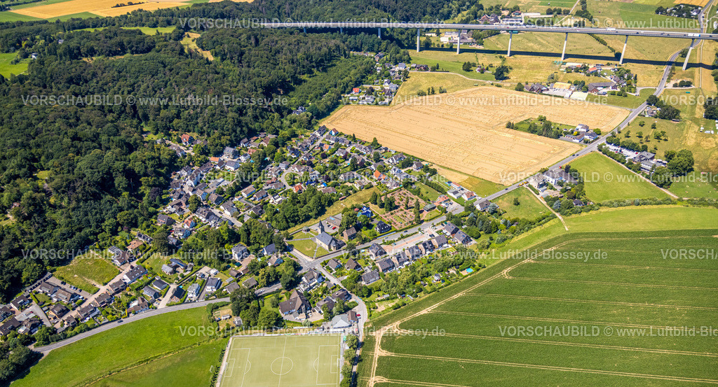 Muelheim230704464 | Luftbild, St. Laurentius Kirche im Ortsteil Mintard, Mintarder Ruhrtalbrücke der Autobahn A52, Saarn, Mülheim an der Ruhr, Ruhrgebiet, Nordrhein-Westfalen, Deutschland