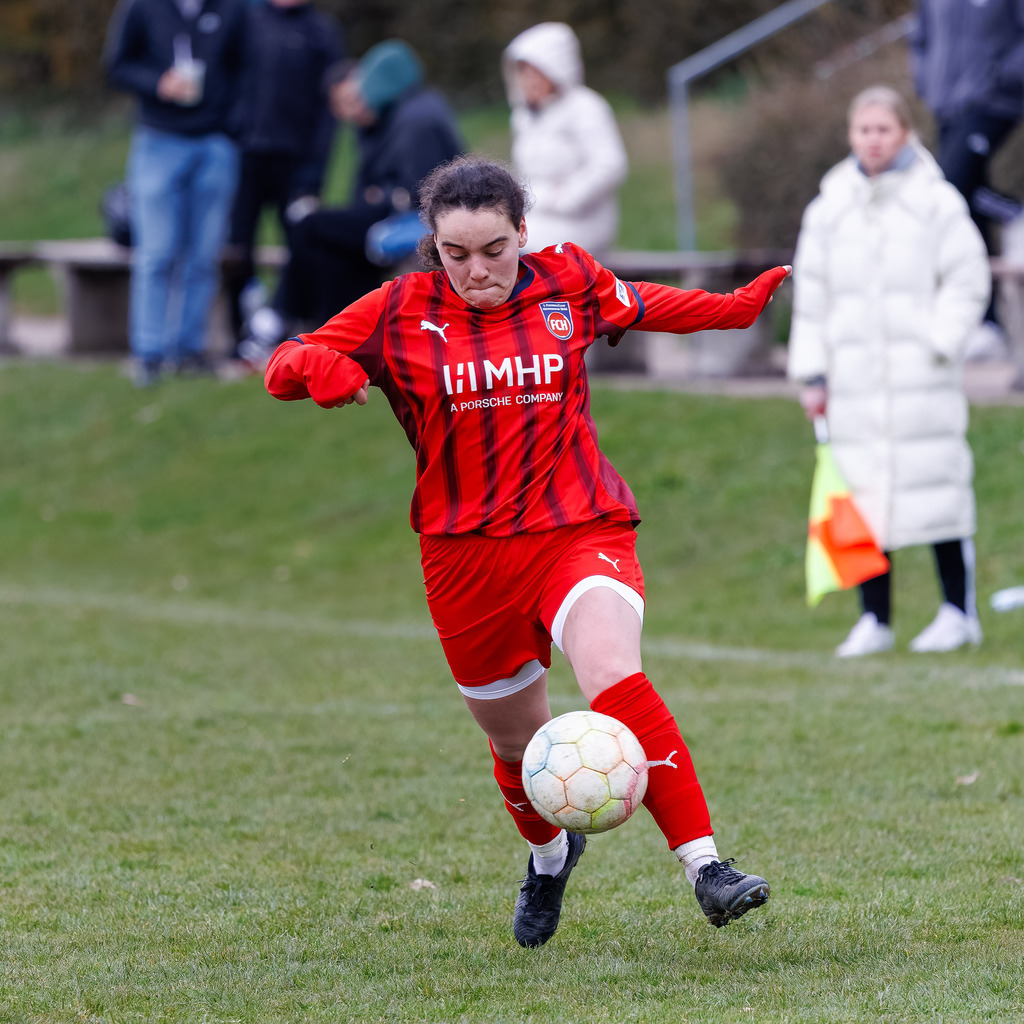 HÄRFCH_260404_3-83 | FC Härtsfeld 03 vs. 1.FC Heidenheim 1846 II, Fußball, Frauen, Bezirksliga, 2025/2026, 11. Spieltag, 04.04.2026 in Dunstelkingen (Foto: Michael Bulling) - Realisiert mit Pictrs.com