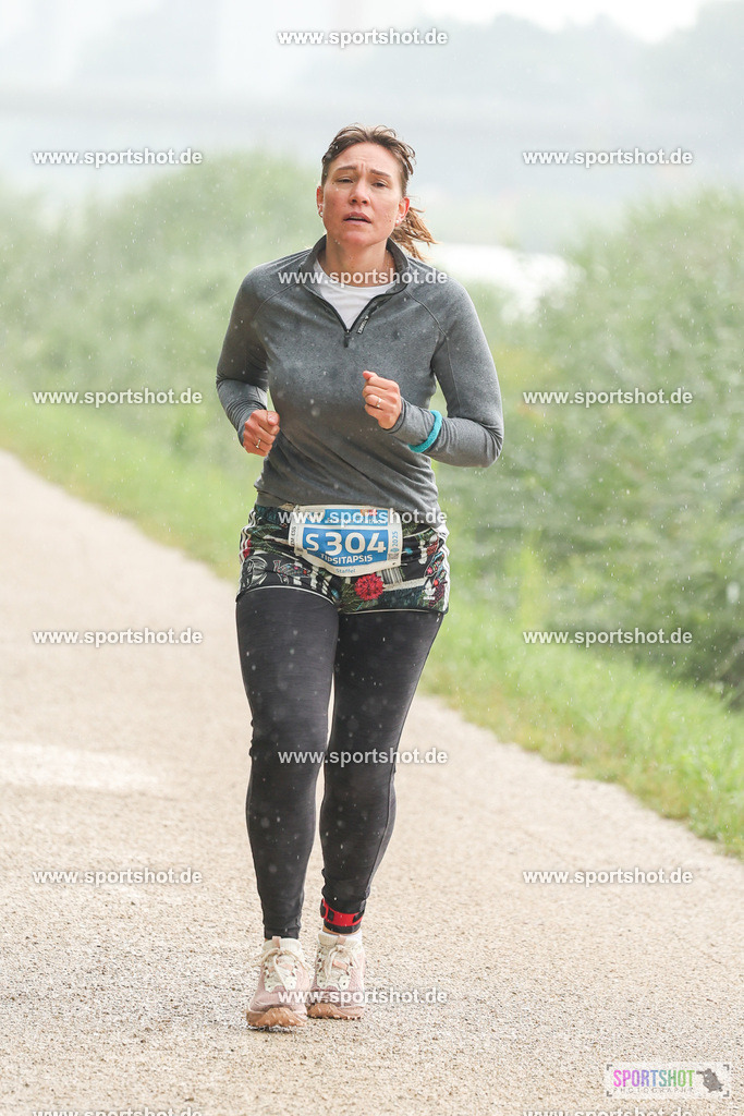 LUR_1337 | 34. M-net Erlanger Triathlon 2025 #erlangertriathlon  #mnettriathlon2025 #mnettriathlon #team #olympischedistanz #mitteldistanz #triathlon #maindonaukanal  #erlangertriathlon2025 #yourpictrs #tv1848 #tv1848erlangen  #triathlonbayern #sportinerlangen #demsportverbunden #sportshot_your_pictrs Copyright: www.sportshot.de