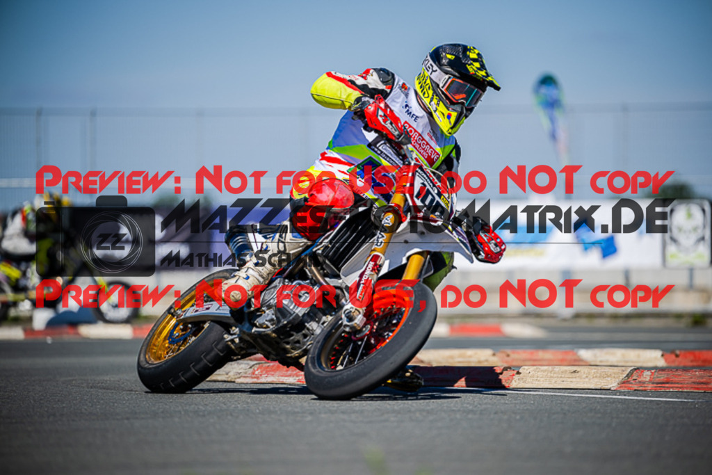 MaZZes_FotoMatrix_220903_1002 | S3