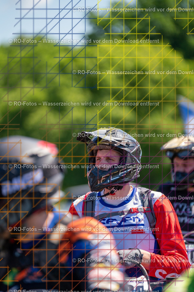 Wolfshausen 2 Lauf -147 | Sportfotografie von RO-Fotos: Motorsport, Motocross, Enduro, Laufveranstaltungen und Triathlon. Professionelle Fotos von Sportlern und Events. - Realisiert mit Pictrs.com