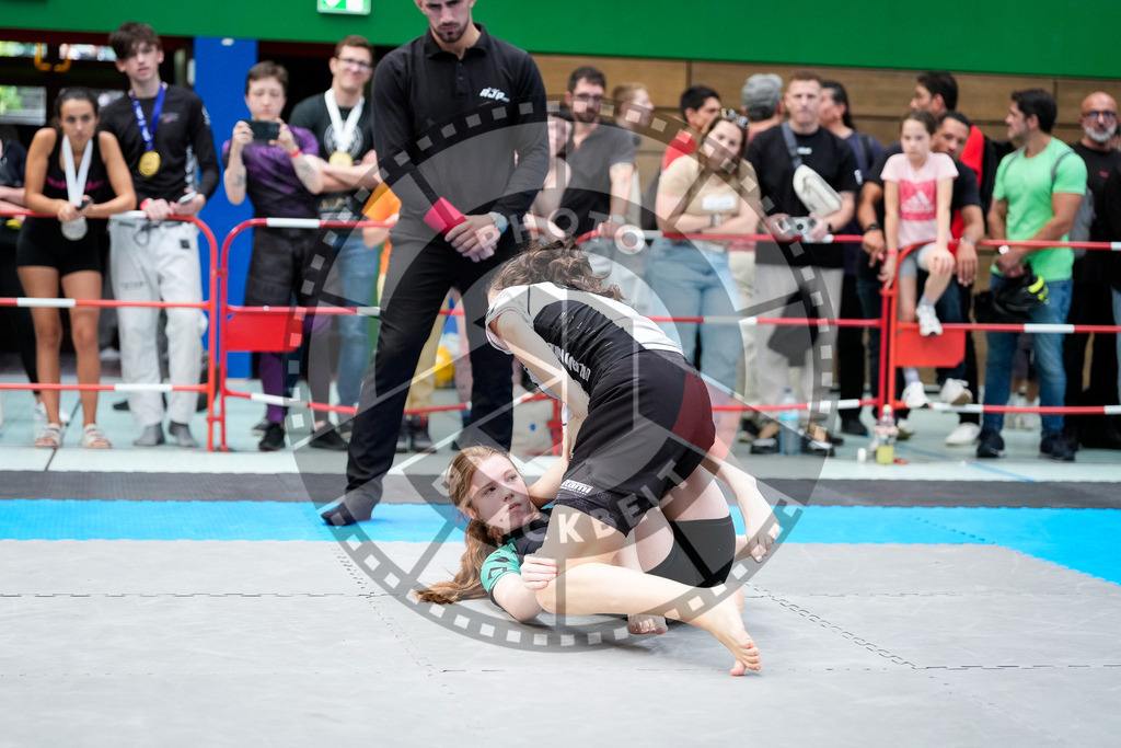 20250920PBB3231 | Athletes compete during the AJP Tour Hamburg International Jiu-Jitsu Championship, on September 20, 2025 in Hamburg, Germany. © Chiara Dazi / photoblackbelt