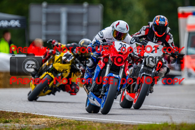 MaZZes_FotoMatrix_240914_6007705_7833 | TWINCUP