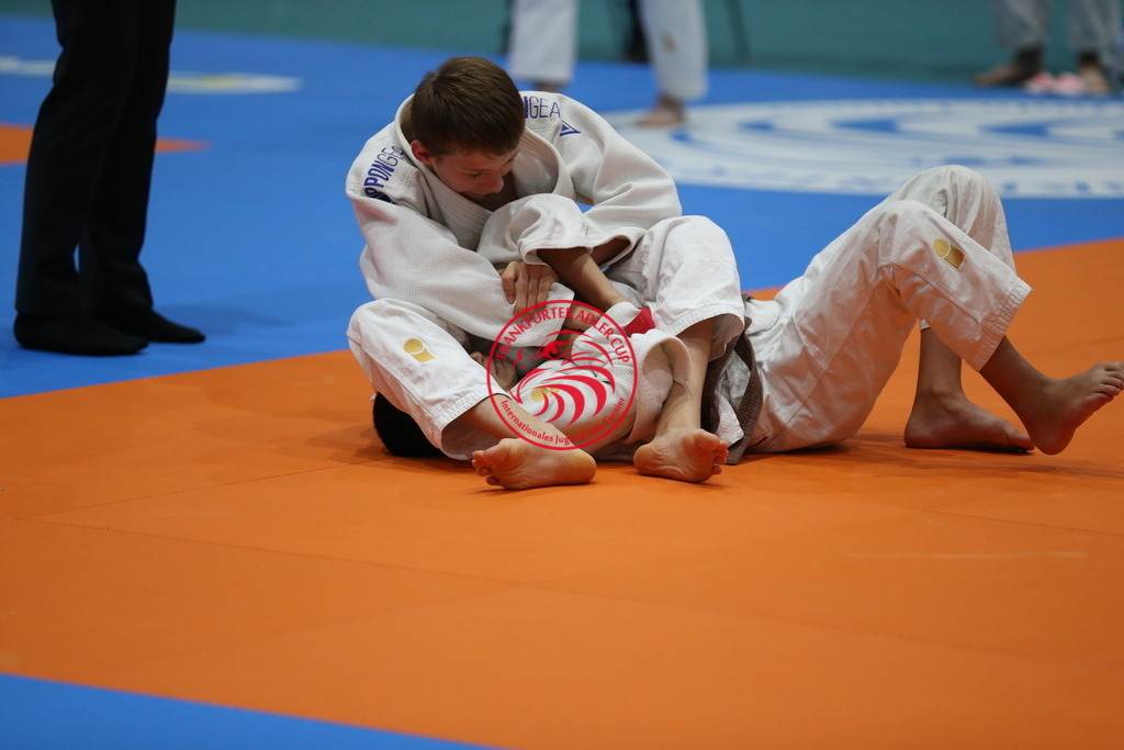 AT3Y2113 | Fotos vom Adler Cup - Pictures from Adler Cup

Hier findet Ihr alle Eindrücke und großen Momente der Adler Cup Wochenenden. Here you will find all impressions and great moments of the Adler Cup weekends. - Realisiert mit Pictrs.com