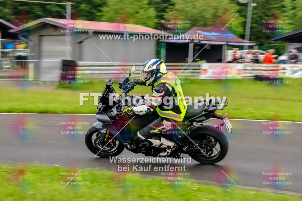 VBK-6448 | Hier findet Ihr Bilder von Touristenfahrten auf der Nürburgring Nordschleife oder von anderen Veranstaltungen die ich besucht habe. Viel Spass beim Durch Schauen 