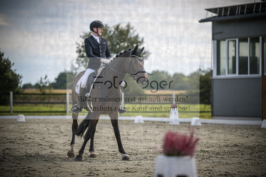 DOS_1346 | Entdecke hochwertige Reitturnierfotos von Foto Oger. Professionell, emotional und authentisch – jetzt Lieblingsmomente im Shop bestellen.Deutschlandweite Turnierfotografie. - Realisiert mit Pictrs.com