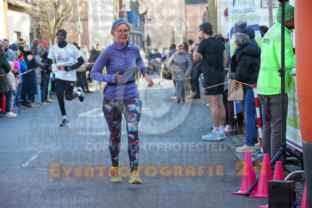 241201_1231_EX1_2475 | Sportfotografie im Rhein-Sieg Kreis, Köln, Bonn, NRW, Rheinland Pfalz, Hessen, etc. Unser Tätigkeitsfeld umfasst den Laufsport vom Volkslauf über den Marathon, Duathlon, Triathon bis zum Ultralauf wie Kölnpfad Ultra oder Schindertrail.