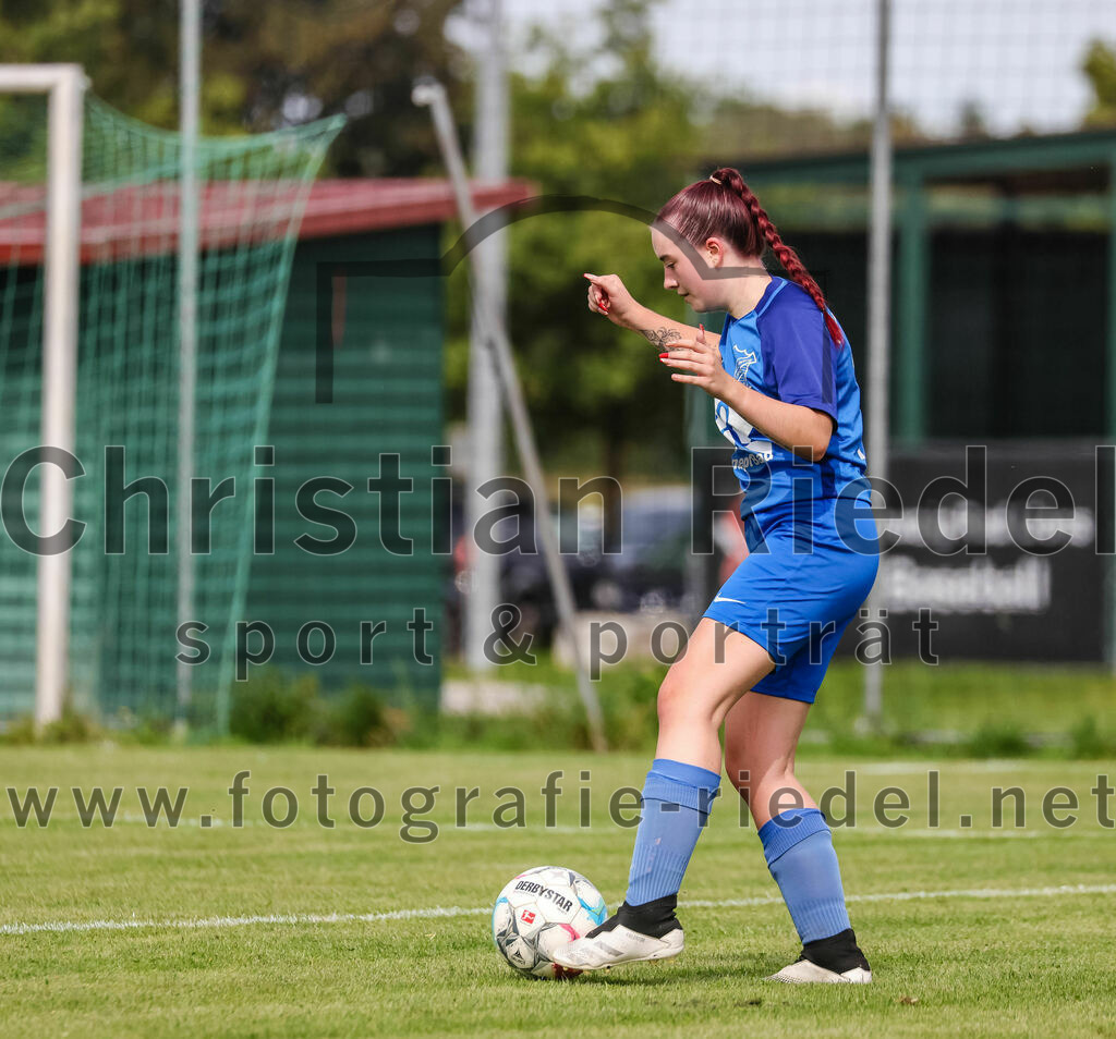 2023-09-03_131_Teamware_Cup_2023 | Oberding, Deutschland, 03.09.2023:
Fußball, TS Teamwear Cup 2023, Vorrunde, FC Schwaig gegen FC Langengeisling, Endergebnis: 

Foto: Christian Riedel / fotografie-riedel.net