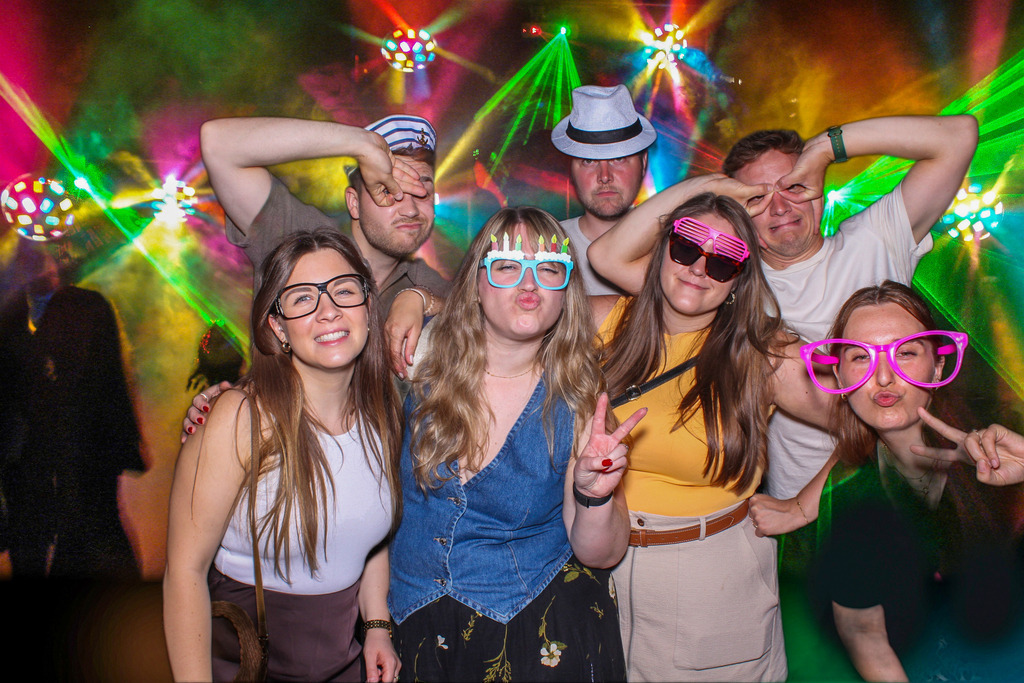 top-top.de-250628-018 | Foto, Video, Fotografie, Videografie, Fotobox, DJ, Discjockey, Musik, Musikbox, Veranstaltung, Photobooth, Amazon, Ebay, Buchtipp, Bestseller, Autor, Verlag, Buch, Wesel, Hamminkeln, NRW, Dinslaken, Rees, Drohne, Hochzeit, Party, Fotobox, Wesel, Fotograf