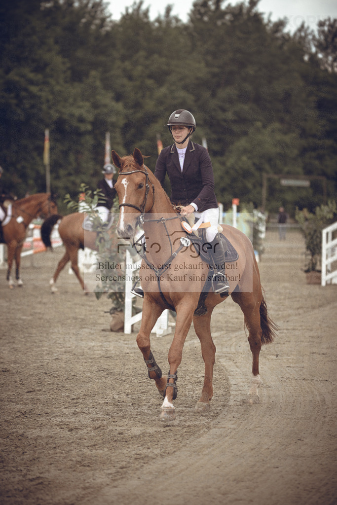 20240531-DOS_6243 | Entdecke hochwertige Reitturnierfotos von Foto Oger. Professionell, emotional und authentisch – jetzt Lieblingsmomente im Shop bestellen.Deutschlandweite Turnierfotografie. - Realisiert mit Pictrs.com