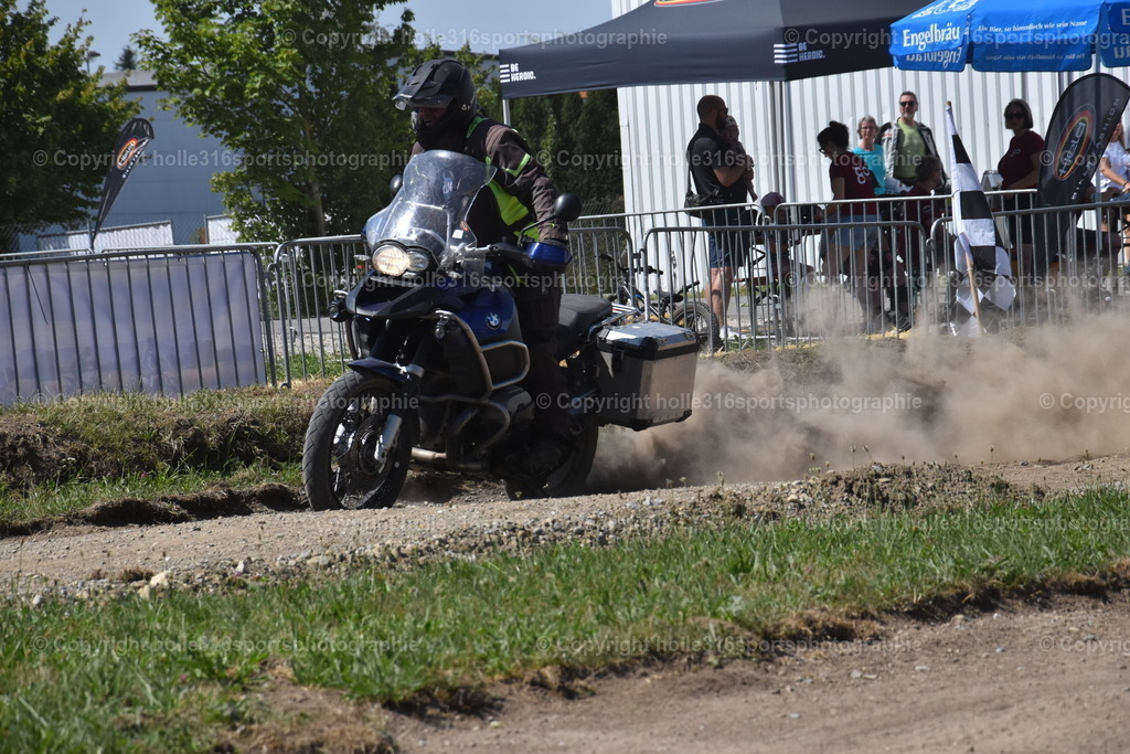 DSC_0192 | Sportfotografie , Motorsport, Motoross, Reitsport, Mointainbike, Enduro,
Landschaft , Outdoor, Eventfotografie, Landschaft, Bilder online bestellen - Realisiert mit Pictrs.com
