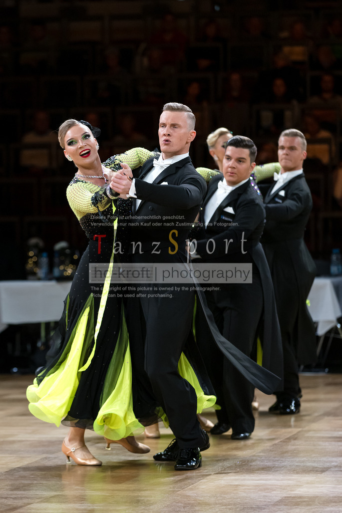 20241109_DM-Formationen_Vorrunde_3272 | Tanzsportbilder, Standardtanz, Lateintanz, WDSF, DTV, LTVB, dancecomp, goc, hessen tanzt, blaues band der spree, walzer, tango, wiener walzer, slowfox, quickstepp, samba, rumba, cha-cha-cha, paso doble. jive, hd-kroft photography, turniertanzsport