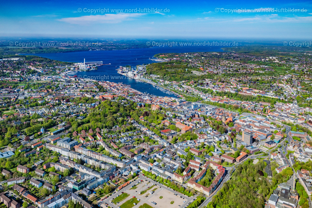 Flensburg_ELS_6776010524 | FLENSBURG 01.05.2024 Stadtzentrum im Innenstadtbereich in Flensburg im Bundesland Schleswig-Holstein. // The city center in the downtown are in Flensburg in the state Schleswig-Holstein. Foto: Martin Elsen
