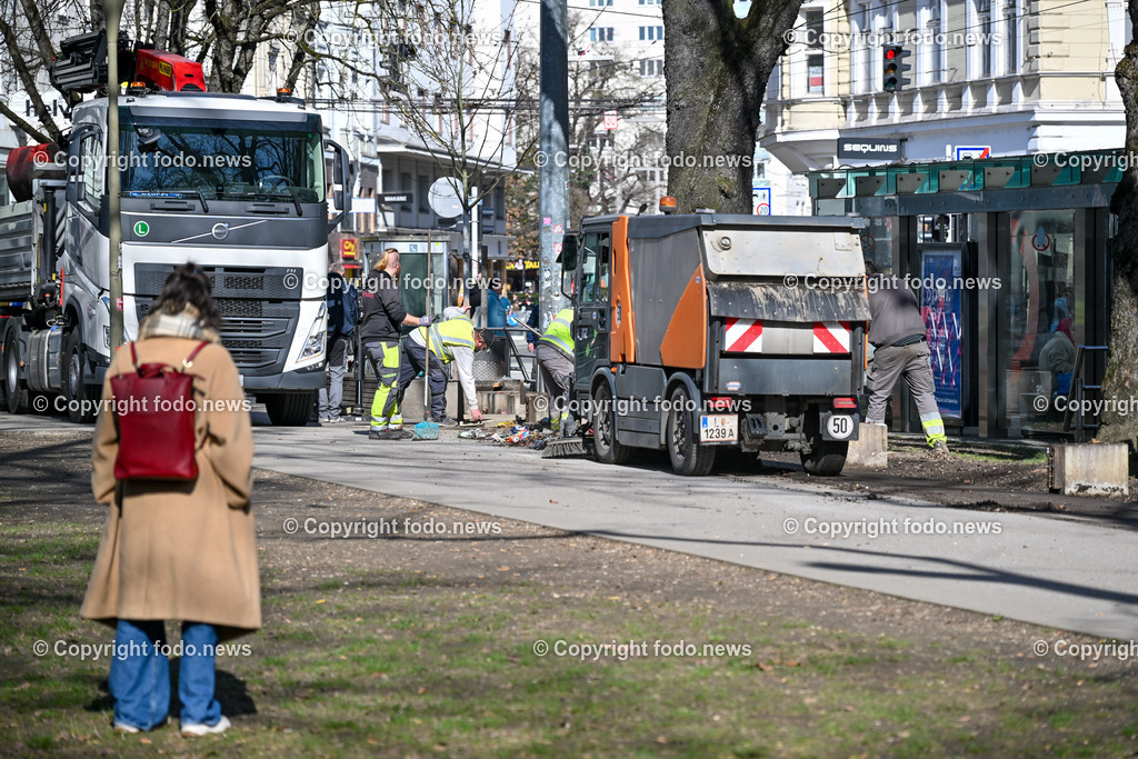 Volksgarten_ Baenke_ 04.03.2024-1 | 04.03.2024, Linz, AUT, Volksgarten, im Bild Baenke, Sitzgelegenheit, Montage, Demontage, Magistrat