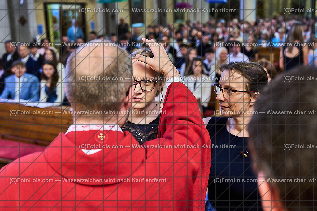 ALP0836_PfarrFirmung Wieselburg_Firmvorgang | (C)FotoLois.com, Alois Spandl, Firmung in der Pfarrkirche Wieselburg mit Generalvikar Dr. Christoph Weiss, Dechant Pfarrer Daniel Kostrzycki und Monignore Franz Dammerer, Sa 15. Juni 2024.