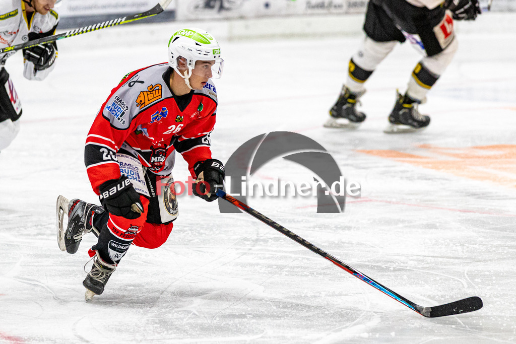 Testspiel TSV Peißenberg Miners vs EA Schongau Mammuts | Eishockey Bayernliga Vorbereitung 2023/2024, Testspiel TSV Peißenberg Miners vs EA Schongau Mammuts
Justin BUCHMANN (Miners 26) in Aktion,
2023-09-22 in Peißenberg (Eisstadion)
26 Justin BUCHMANN (Miners 26)
Copyright: FotoLindner