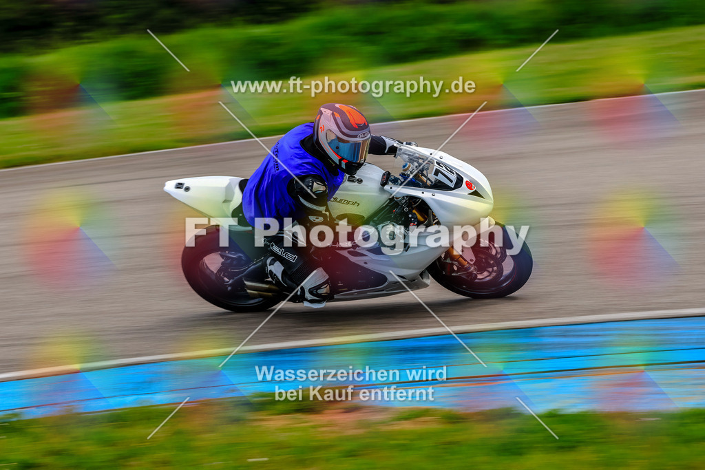 MotoTeam-9816 | Hier findet Ihr Bilder von Touristenfahrten auf der Nürburgring Nordschleife oder von anderen Veranstaltungen die ich besucht habe. Viel Spass beim Durch Schauen 