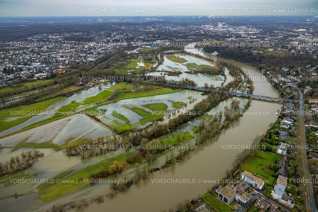 Muelheim231202990Ruhr | Luftbild, Ruhrhochwasser, Weihnachtshochwasser 2023, starke Regenfälle,  Menden und Ickten, Mülheim an der Ruhr, Ruhrgebiet, Nordrhein-Westfalen, Deutschland