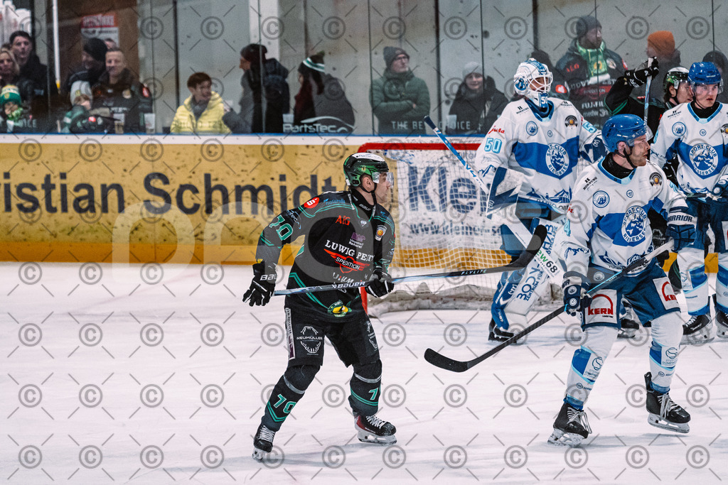 Alligators_vs_Riessersee_03_02_2026-12 | Höchstadt Alligators Fotogalerie: Eishockey-Action aus Franken. Professionelle Spielfotos, Portraits & Stadionbilder zum Download. Jetzt entdecken! - Realisiert mit Pictrs.com