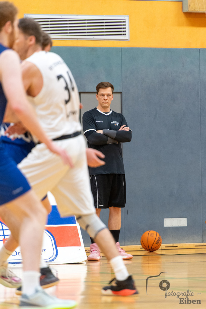 Wattworms Edewecht-Lions Ofenerdiek | Wattworms Edewecht (weiß)-Lions Ofenerdiek (blau) am 22.02.2026 in Edewecht (Heinz-zur-Jührden-Halle); Photo: Philip Eiben 2025 - Realisiert mit Pictrs.com
