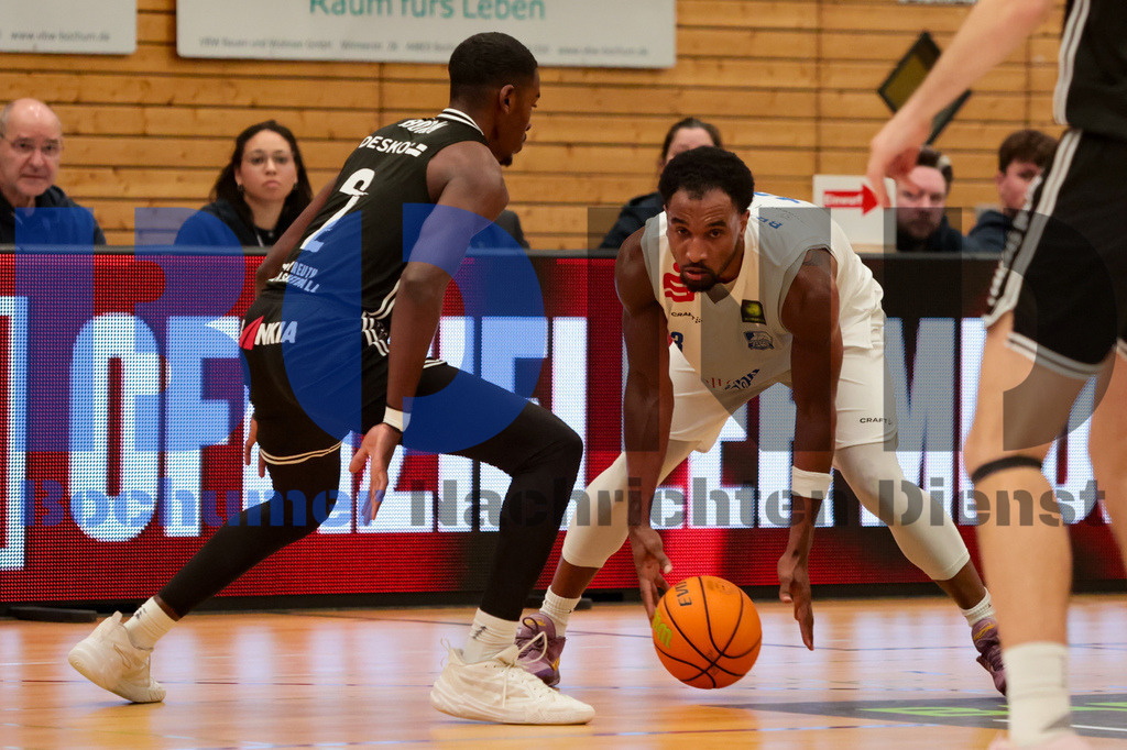 SES_BOCBAY20250209-22 | bond - Realisiert mit Pictrs.com